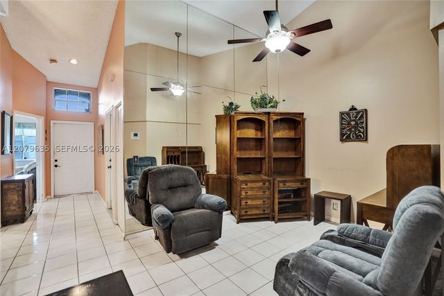 9130 Vineland Ct D, Boca Raton, FL 33496
