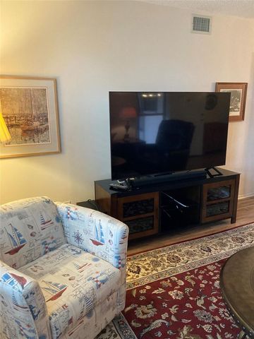 8174 TERRACE GARDEN DRIVE N 303, St Petersburg, FL 33709