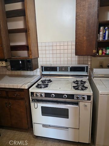 2927 Duffy, San Bernardino, CA 92407