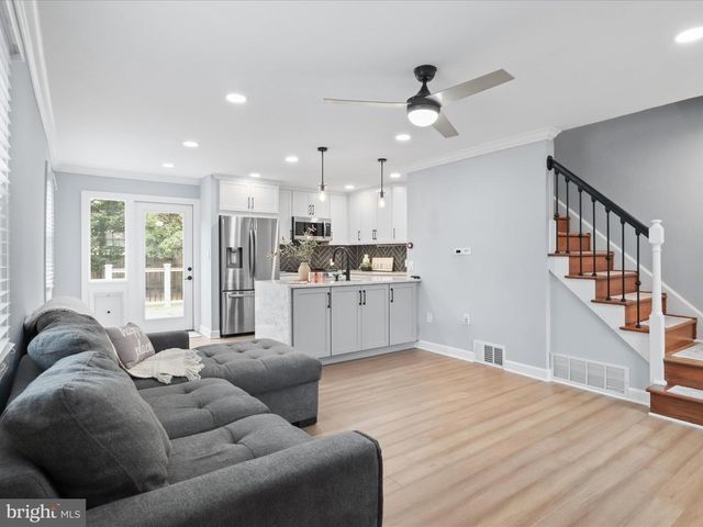 2203 ARLINGTON TER, Alexandria, VA 22303