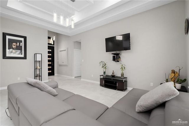 831 Whitewing Street, Alamo, TX 78516