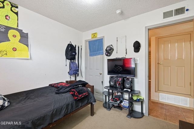 10329 Valle Del Mar Drive, Socorro, TX 79927