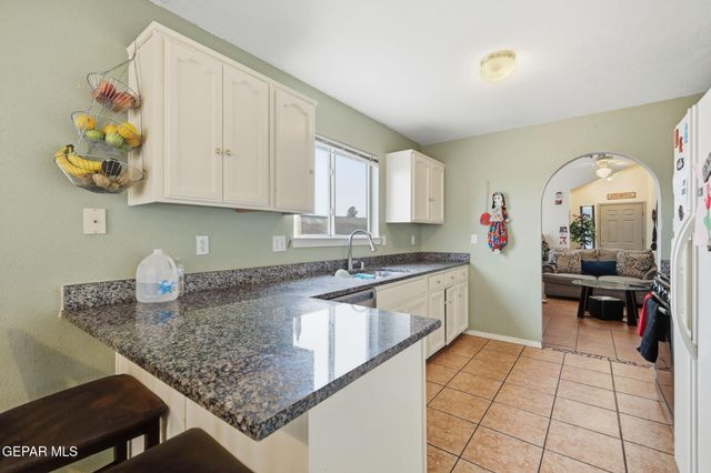 10329 Valle Del Mar Drive, Socorro, TX 79927