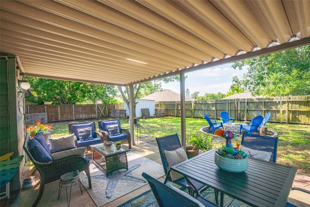 306 Hackberry Drive, Greenville, TX 75402