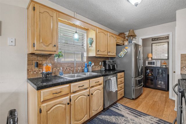 306 Hackberry Drive, Greenville, TX 75402