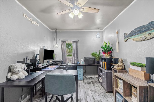 306 Hackberry Drive, Greenville, TX 75402