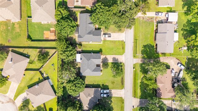 306 Hackberry Drive, Greenville, TX 75402
