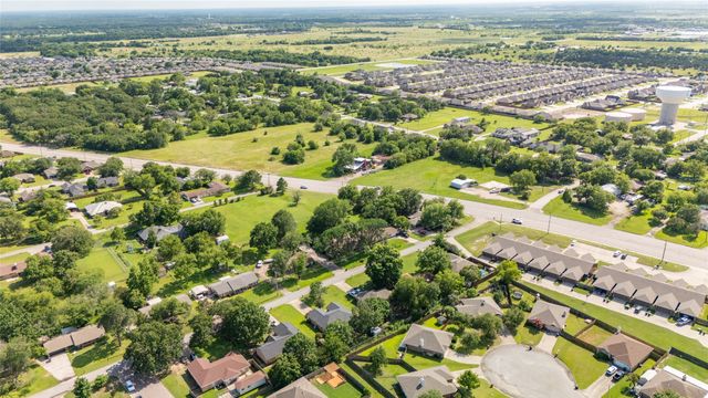 306 Hackberry Drive, Greenville, TX 75402