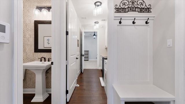 24 Longhorn Loop, New Waverly, TX 77358