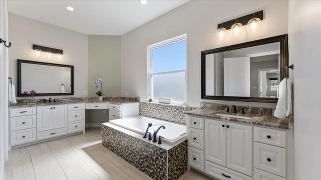 24 Longhorn Loop, New Waverly, TX 77358