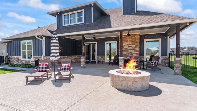 24 Longhorn Loop, New Waverly, TX 77358