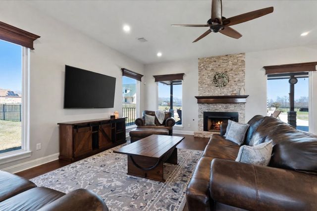 24 Longhorn Loop, New Waverly, TX 77358