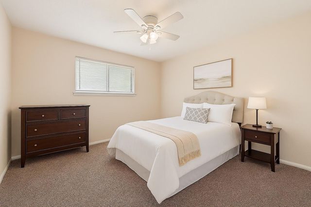 2043 Middle Creek Drive, Houston, TX 77339