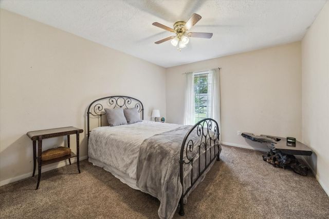 2043 Middle Creek Drive, Houston, TX 77339