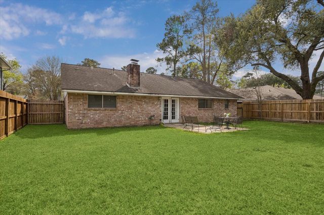 2043 Middle Creek Drive, Houston, TX 77339