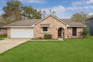 2043 Middle Creek Drive, Houston, TX 77339