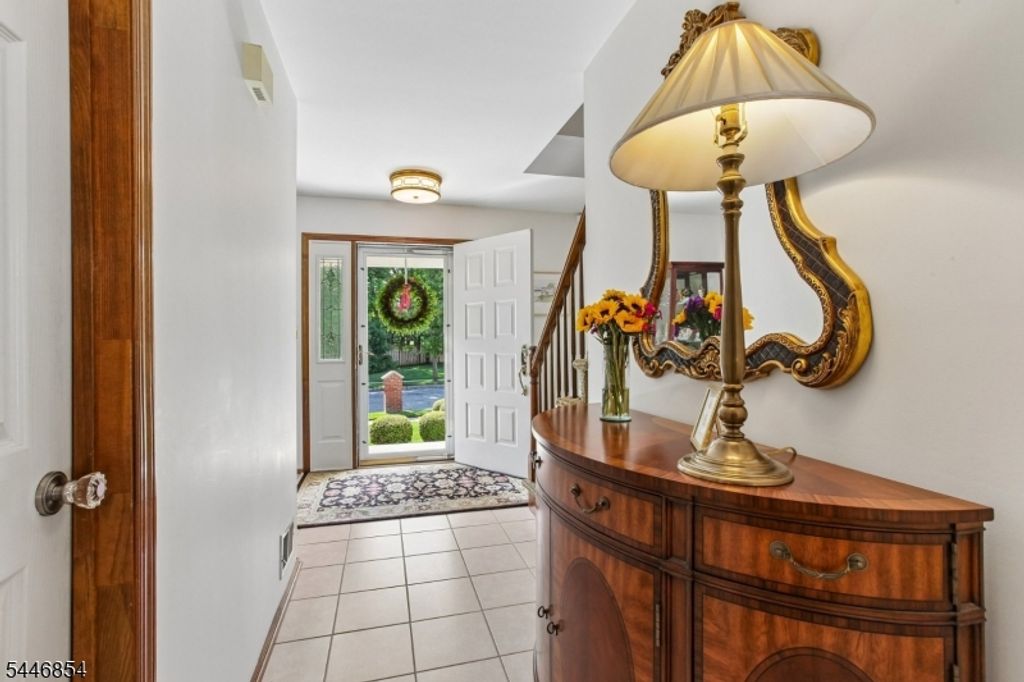4 Van Loan Ave, Sayreville Boro, NJ 08872 — photo 2