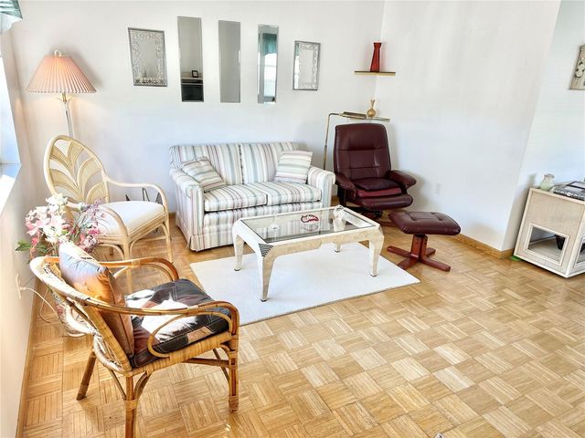 2476 ENTERPRISE ROAD 6, Clearwater, FL 33763