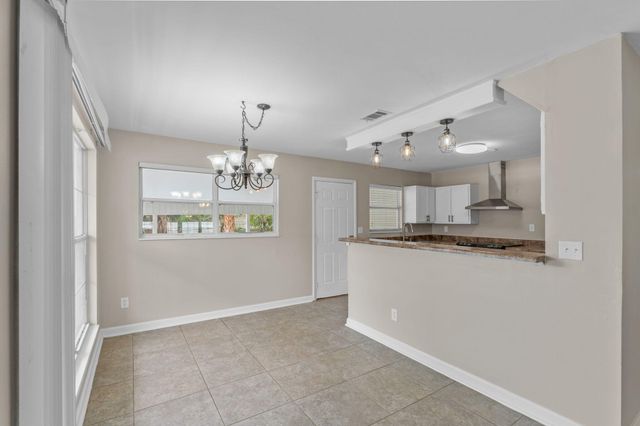17 Azalea Drive, Mary Esther, FL 32569