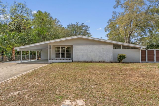 17 Azalea Drive, Mary Esther, FL 32569