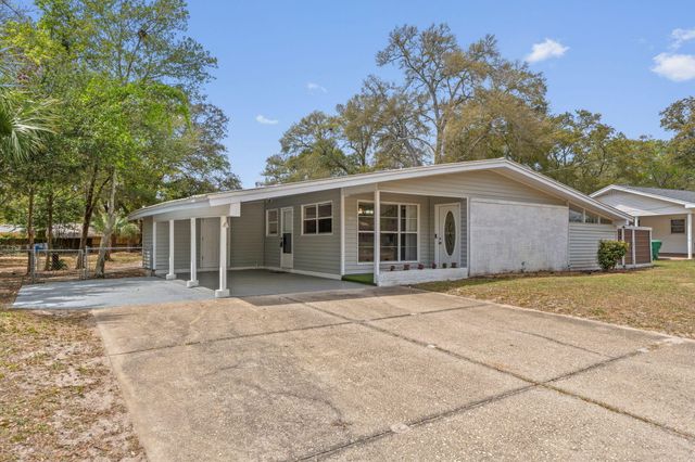 17 Azalea Drive, Mary Esther, FL 32569