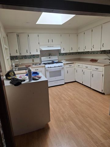 411 N Rubennie Place NW, Albuquerque, NM 87114