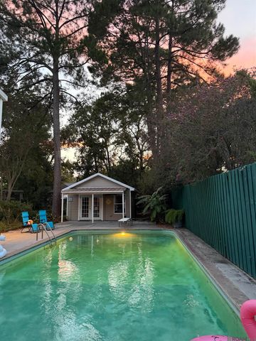 1674 Glenmore Ave, Baton Rouge, LA 70808