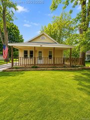 18351 Lathers Street, Livonia, MI 48152