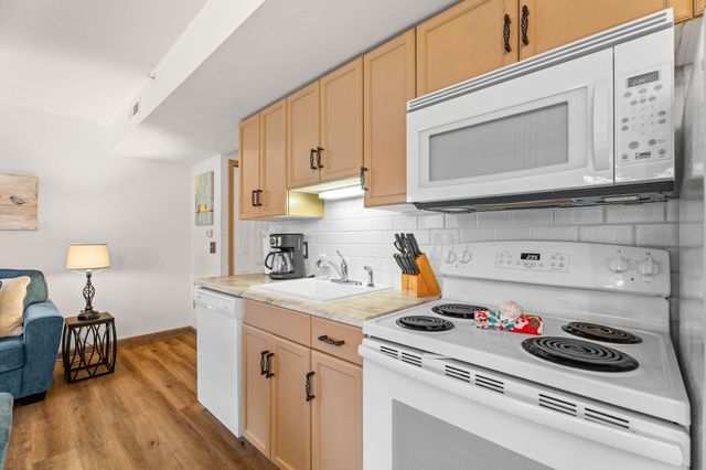 680 Fall Creek Drive 6, Branson, MO 65616