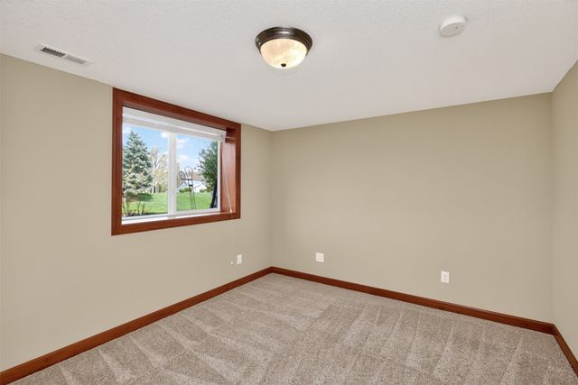 16219 Monroe Court, Urbandale, IA 50323