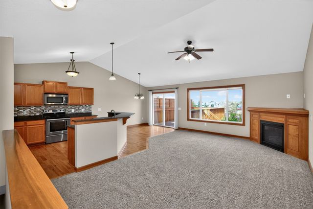16219 Monroe Court, Urbandale, IA 50323
