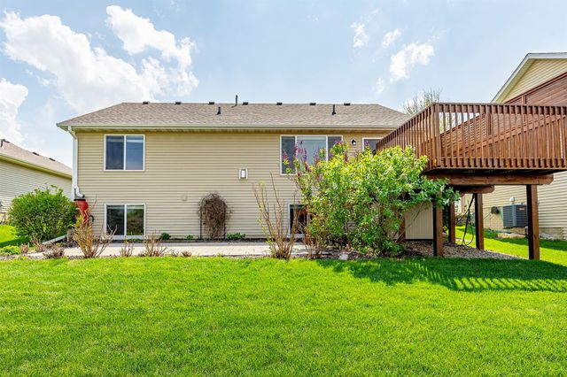 16219 Monroe Court, Urbandale, IA 50323