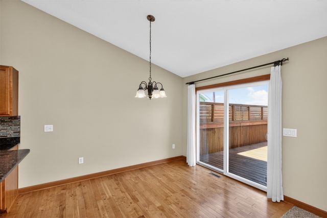16219 Monroe Court, Urbandale, IA 50323