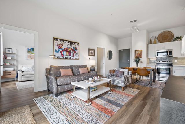 1900 12th Ave S Apt 513, Nashville, TN 37203