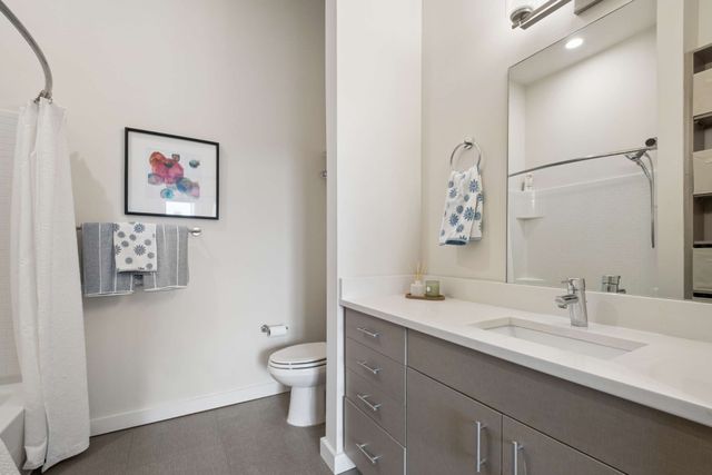 1900 12th Ave S Apt 513, Nashville, TN 37203