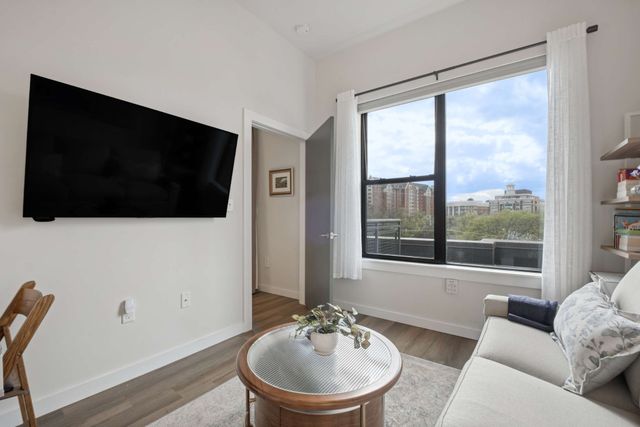 1900 12th Ave S Apt 513, Nashville, TN 37203