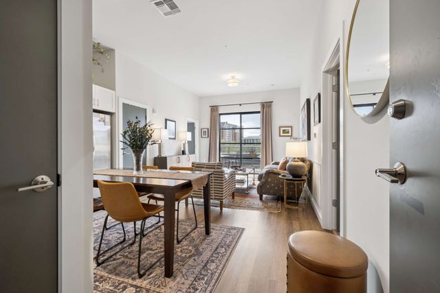 1900 12th Ave S Apt 513, Nashville, TN 37203