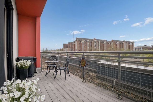 1900 12th Ave S Apt 513, Nashville, TN 37203