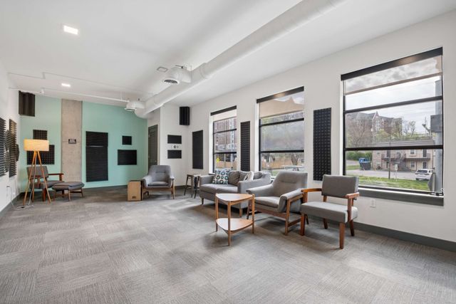 1900 12th Ave S Apt 513, Nashville, TN 37203