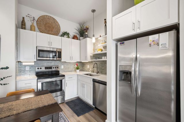 1900 12th Ave S Apt 513, Nashville, TN 37203