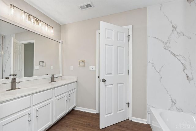 1025 Bucktown Trail, Jackson Twp, OH 45176