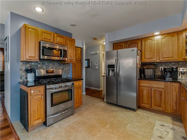 1021 Forest Road, Charleston, WV 25314