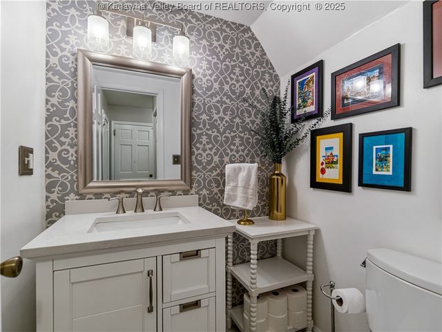 1021 Forest Road, Charleston, WV 25314