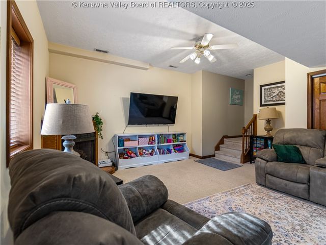 1021 Forest Road, Charleston, WV 25314