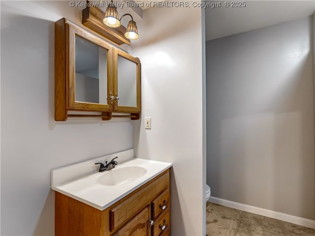 1021 Forest Road, Charleston, WV 25314