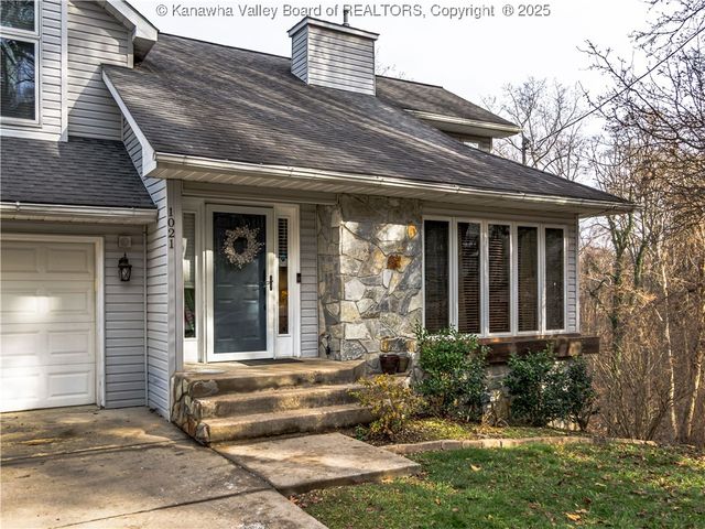 1021 Forest Road, Charleston, WV 25314