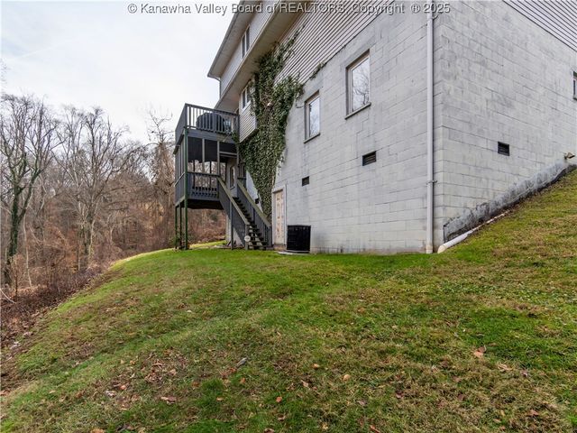 1021 Forest Road, Charleston, WV 25314