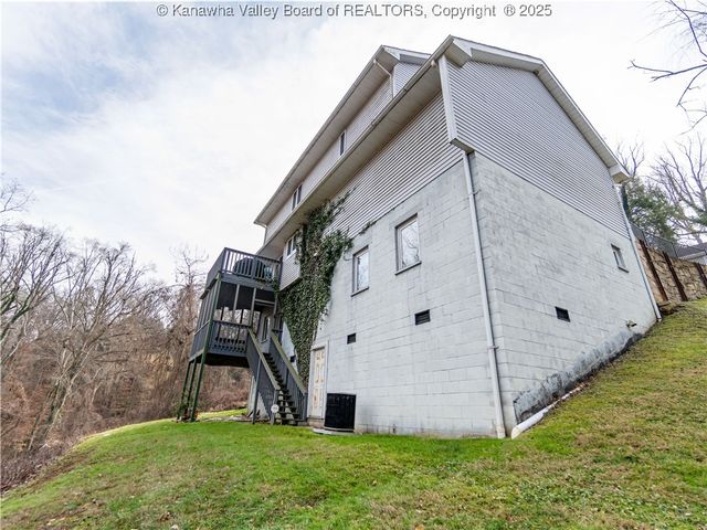 1021 Forest Road, Charleston, WV 25314