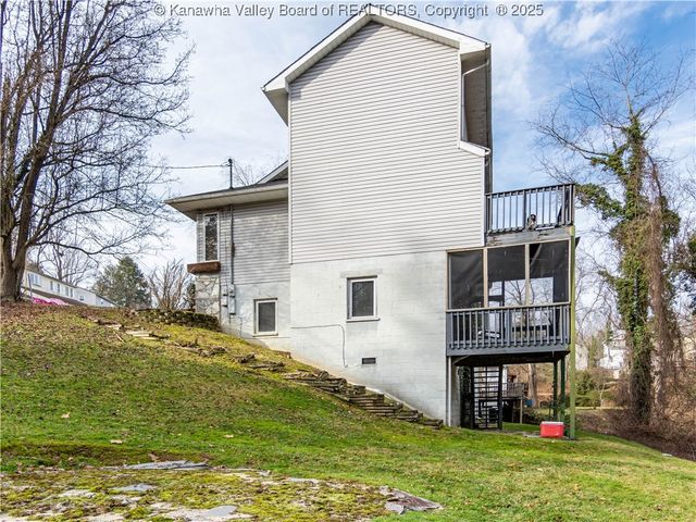 1021 Forest Road, Charleston, WV 25314