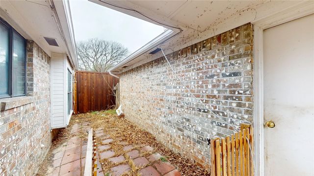 613 Fieldwood Drive, Mesquite, TX 75150